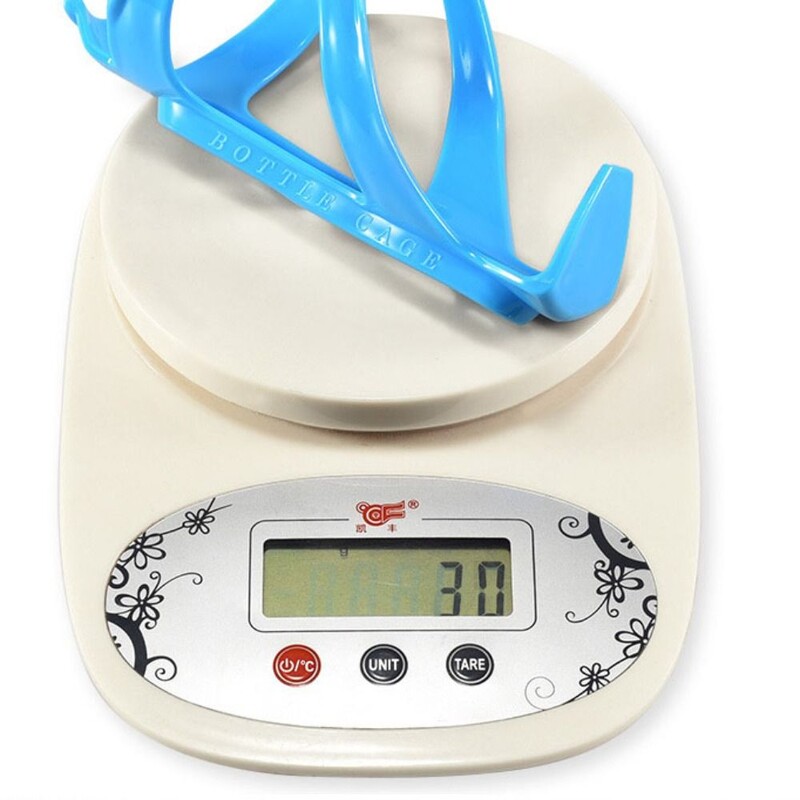 Plastikiniai dviračių butelių narveliai Lengvas virdulio stovas vandens butelių laikiklio puodelių lentyna Spalvinga dviračio vandens puodelių lentyna