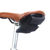 Čierna malá cyklistická taška na horský bicykel, úložné vrecko na horský bicykel, na uloženie opravného náradia, fľaše s vodou, malá a ľahká podsedlová taška