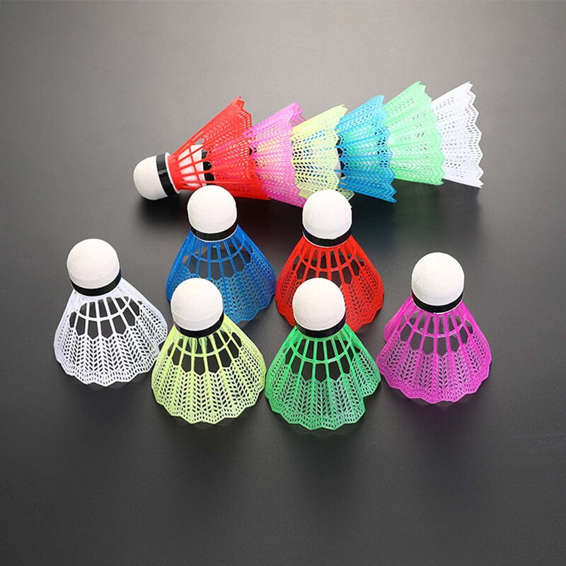 12 komada bijelih ručica za badminton, praktičan dizajn, beskrajno zabavna rekreacijska igra prikladna za utakmice u zatvorenom i na otvorenom