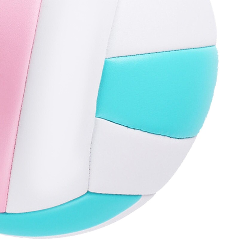 Standarta iekštelpu volejbola treniņš ar mīksto PU ādas bumbu sporta zālē pieaugušajiem