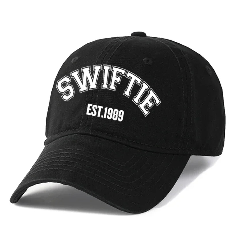 2024 Swift 1989 Bejzbolska kapa s tiskanim naljepnicama za muškarce Ženska modna vintage mekana pamučna kapa za tate Unisex darovi od obožavatelja