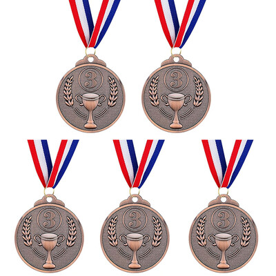 5 gab Uzvarētāju medaļas Zelta sudraba bronzas balva 1. 2. 3. balvas sacensībās Skolas futbola sporta sporta veidu uzvarētāju balva tiek pasniegta