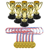 12 gab Ziemassvētku bērnu uzlīmes bērniem Zelta balvas Futbola trofejas Bērnu balvas trofeja