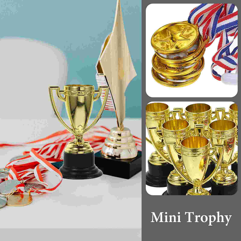 12 gab Ziemassvētku bērnu uzlīmes bērniem Zelta balvas Futbola trofejas Bērnu balvas trofeja