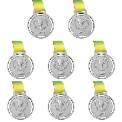 1–8 vnt. aukso sidabro bronzos apdovanojimo medalio laimėtojo apdovanojimas. Skatinkite ženklelį. Konkursai Prizai Lauko mokyklos reikmenys