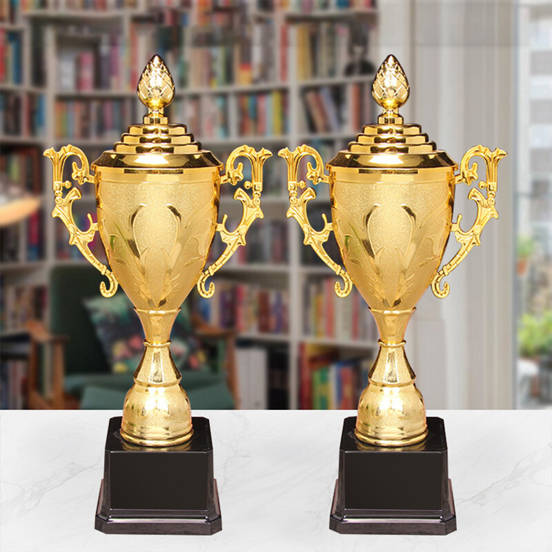 Auksinis plastikinis trofėjus Auksinis trofėjaus taurė 8,5 colio krepšinio futbolo trofėjus su dangteliu Nugalėtojų apdovanojimo trofėjus vaikams suaugusiems