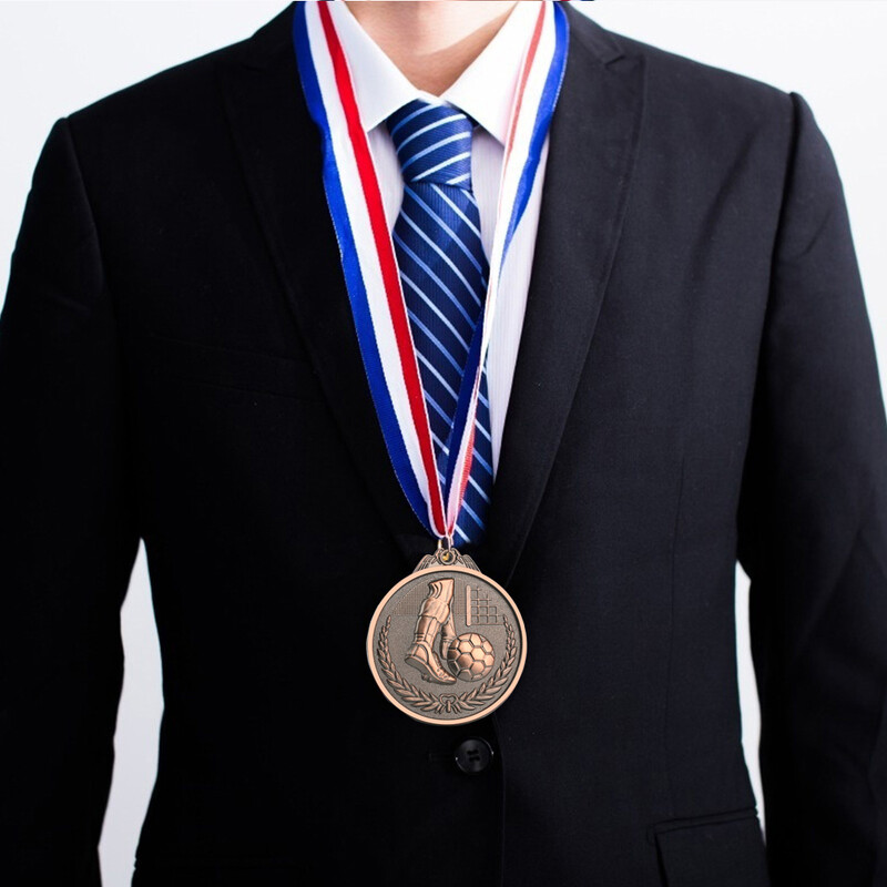 Medalje za školske igre Legura cinka Medalje za nogometna natjecanja Kolekcija otporna na habanje Zlato Srebro Bronca Školski pribor