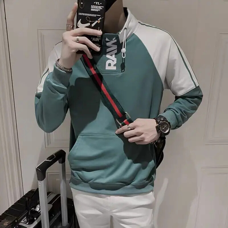 Moderna sportska košulja s džepnim slovima i otisnutim ovratnikom za mušku široku ležernu sportsku košulju u korejskom stilu za jesen 2024.