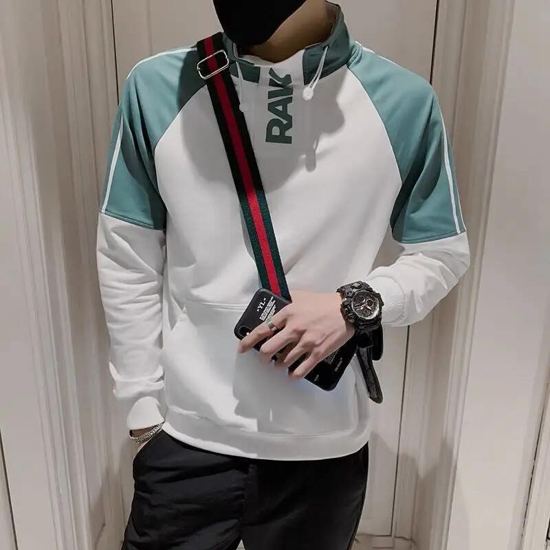 Moderna sportska košulja s džepnim slovima i otisnutim ovratnikom za mušku široku ležernu sportsku košulju u korejskom stilu za jesen 2024.