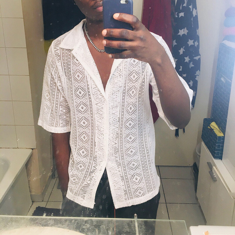 2024 m. vasaros nauji vienspalviai marškinėliai užsienio prekyba madingi seksualūs vyriški vidutinėmis rankovėmis europietiški ir amerikietiški permatomi nėriniuoti marškiniai