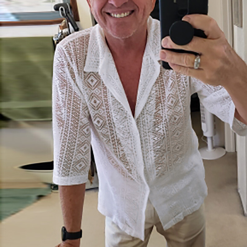 2024 m. vasaros nauji vienspalviai marškinėliai užsienio prekyba madingi seksualūs vyriški vidutinėmis rankovėmis europietiški ir amerikietiški permatomi nėriniuoti marškiniai