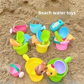 Dječji set igračaka za plažu s alatima za kopanje pijeska i alatima za igranje u vodi. Kompletna veleprodaja, mala dječja kanta za plažu i lopata