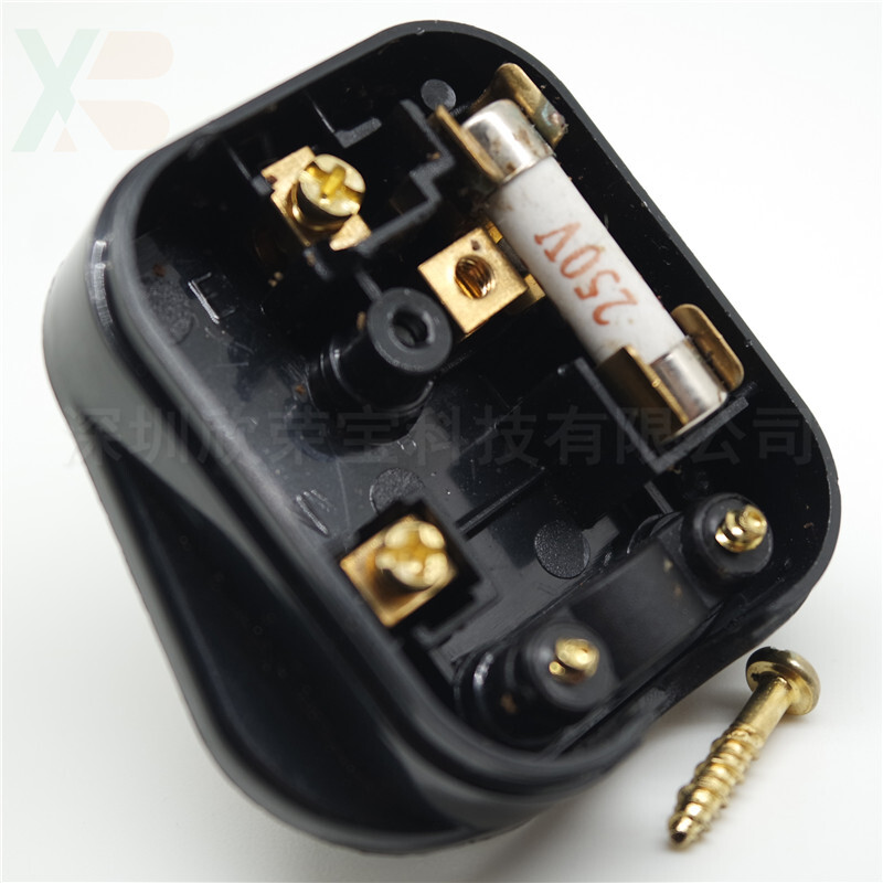 Augstas kvalitātes melns/balts 3 kontaktu Apvienotās Karalistes strāvas kontaktdakša 13A ierīces strāvas kontaktligzdas drošinātāju adapteris mājsaimniecības, britu spraudņa komplekta tips BK