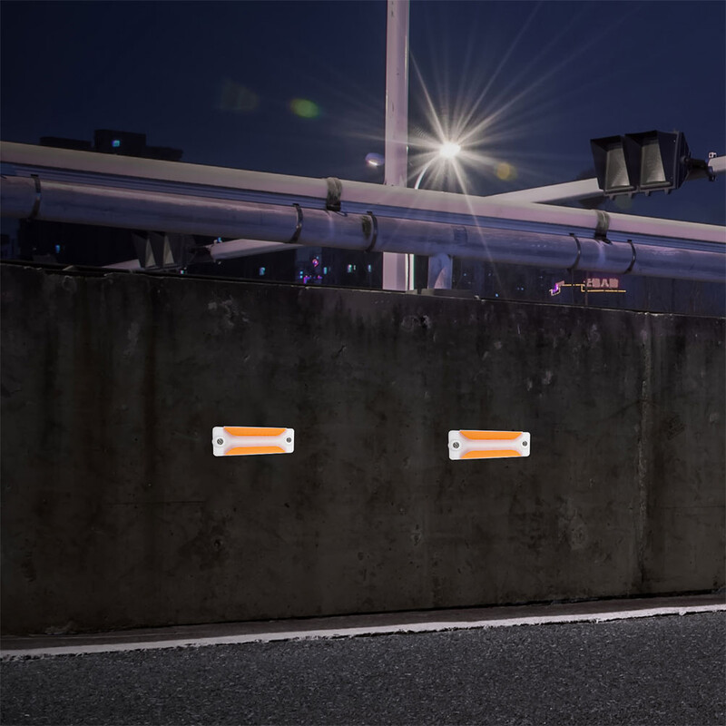 4 bucăți Semnele reflectorizante de delimitare reflectoare ale căii de acces Marcatoare rutiere trapezoidale Delimitatoare de balustradă pentru trotuar