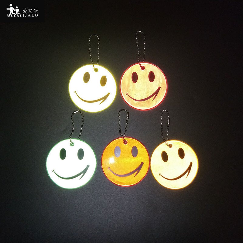 Breloc cu chip zâmbitor drăguț de 6,5 CM Brelocuri reflectorizante Geanta reflector Accesorii pandantiv Siguranță în trafic de înaltă vizibilitate