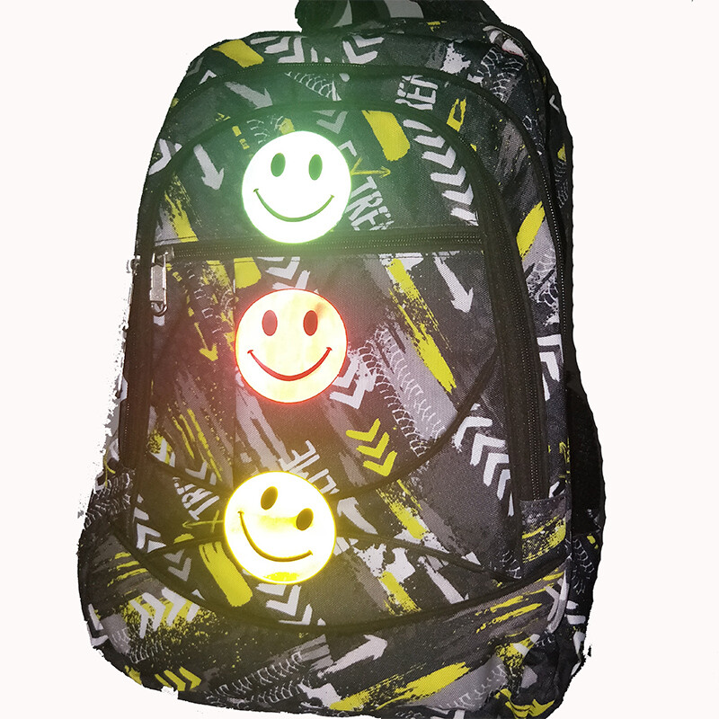 Armas naeratava näoga helkurkleebis Multifilmi koolikott Jalgratta mootorratta tõukeratta kleebis liiklusohutuse tagamiseks