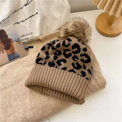 RICYGVM Print Leopard Beanies Moterims Žiemos Šiltos Vilnonės Megztos Skrybėlės Mados Moteriškos nertos Kapoto pliušinės rutulinės megztinės kepurės 모자