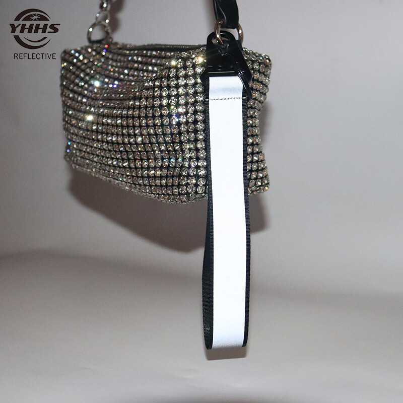 Hästi nähtavad võtmehoidjad, värvilised peegeldavad võtmehoidjad Jalgrattavarustus lastekoti jaoks Ohutusripats Aksessuaarid Ööjooks