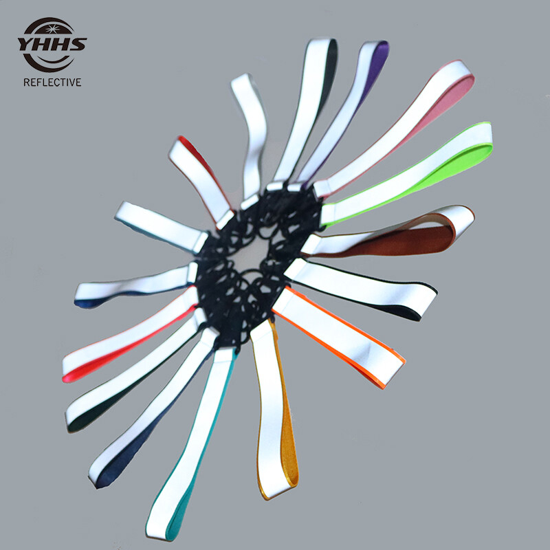 Hästi nähtavad võtmehoidjad, värvilised peegeldavad võtmehoidjad Jalgrattavarustus lastekoti jaoks Ohutusripats Aksessuaarid Ööjooks