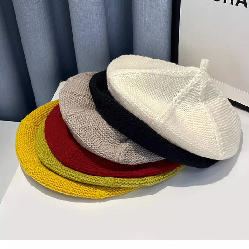 Γυναικείο μονόχρωμο πλεκτό καπέλο μπερέ 2024 Φθινόπωρο Χειμώνας Κορεάτικο Δημοφιλές ρετρό χρώμα καραμέλας Μαλακό ζεστό καπέλο ζωγραφικής Απλό Βρετανικό