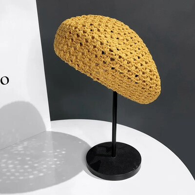 Moteriška rankų darbo nerta berečių kepurė Vienspalvė tuščiavidurė, miela gėlių pynimo moteriška laisvalaikio vintažinė apleista tapytojo kepurė