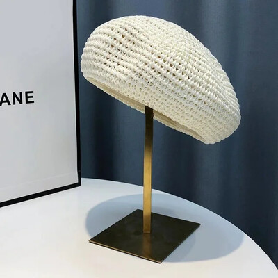 Moteriška rankų darbo nerta berečių kepurė Vienspalvė tuščiavidurė, miela gėlių pynimo moteriška laisvalaikio vintažinė apleista tapytojo kepurė