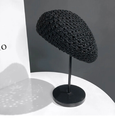 Moteriška rankų darbo nerta berečių kepurė Vienspalvė tuščiavidurė, miela gėlių pynimo moteriška laisvalaikio vintažinė apleista tapytojo kepurė