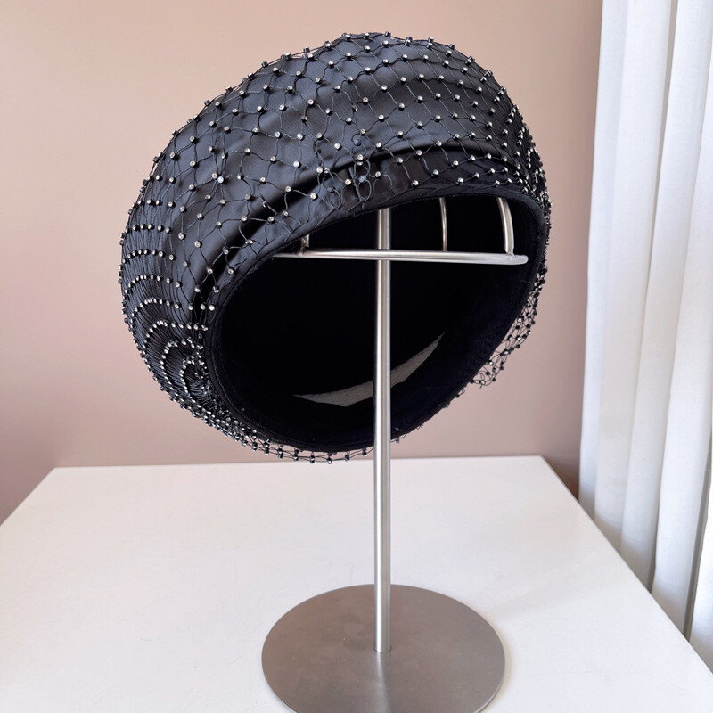 Tinklelis pilnų deimantų berečių kepurė Prabangi Kalnų krištolas Moterų prancūzų tapytojų kepurės Moliūgų kepurė Visą mėnesį Moteriškos beretės Kepurės