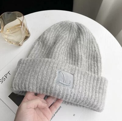 VISROVER Nouă pălărie caldă de iarnă pentru femei, solidă, de toamnă, din lână, pălărie confortabile, cel mai bine asortat cu capota moale, șapcă, cadou