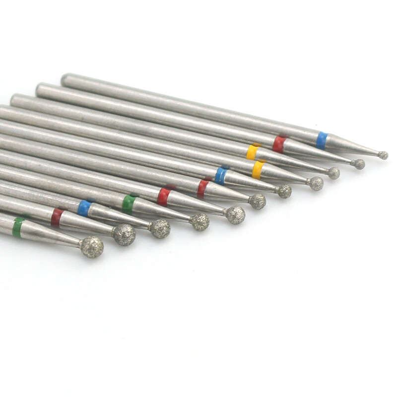 22 vrste kuglica, dijamantna bušilica za nokte, glodalo, glodalo, glodalo, glodalo, komadići za čišćenje zanoktica, aparat za manikuru, turpije za nokte, umjetnički alati