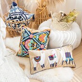Vintage jastučnica u boemskom stilu, čupave lumbalne jastučnice, izvezene geometrijske cvjetne pompone, jastučnice s resicama
