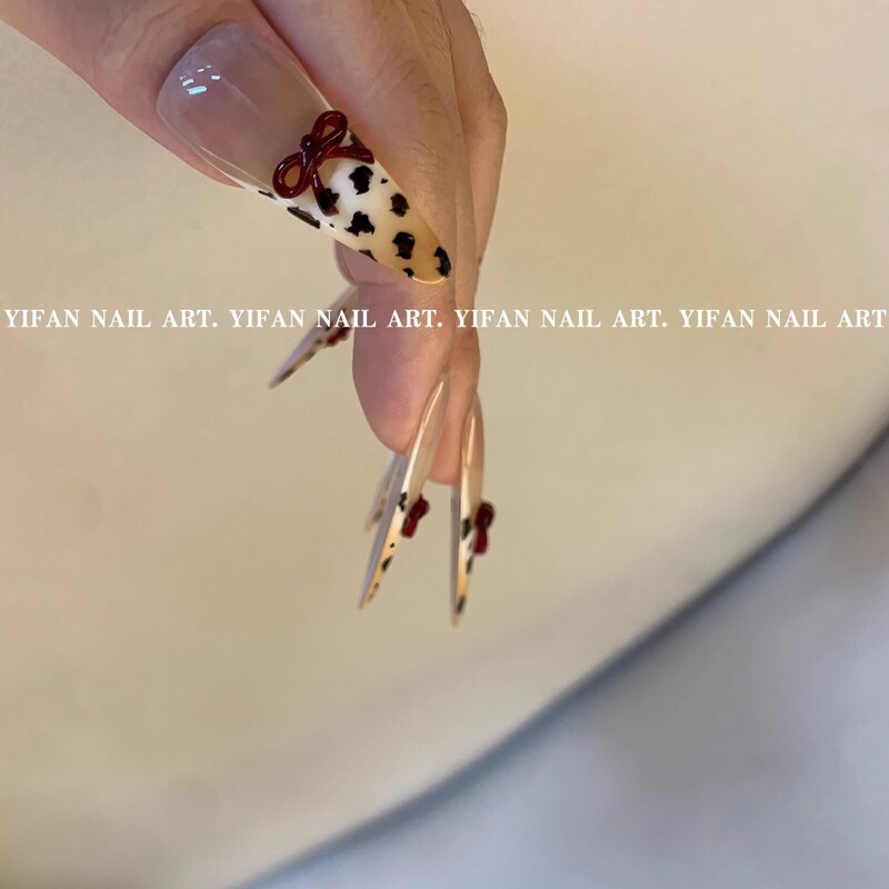  50 kom. Mini mašnica od smole crvene boje vina Jednostavne linije Privjesci za nokte s lukom u čvorove 3D ukrasi za nokte od smole DIY dodaci za nokte