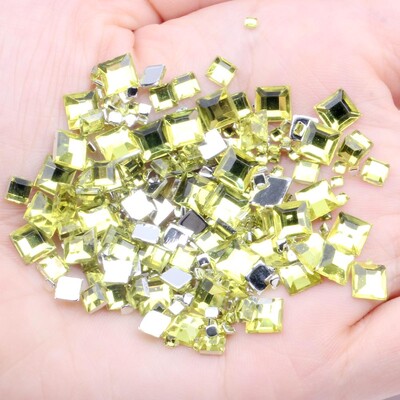 Rhinestones FlatBack Square 2mm 4mm 6mm Mješovite veličine 4g Oko 180 komada Za rukotvorine Scrapbooking DIY Odjeća Nail Art Decoration