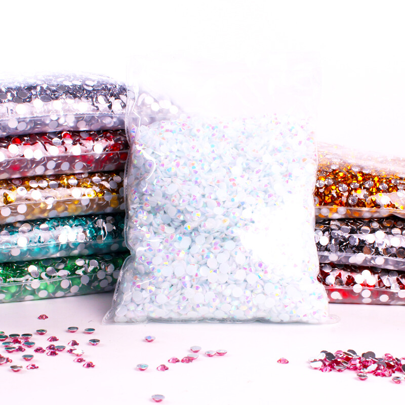 Nagy csomag, 2-6 mm-es gyanta, nem forró fix strasszos nagykereskedés lapos hátú műanyag kristályok köröm barkács csillámok Ctrazы Stone
