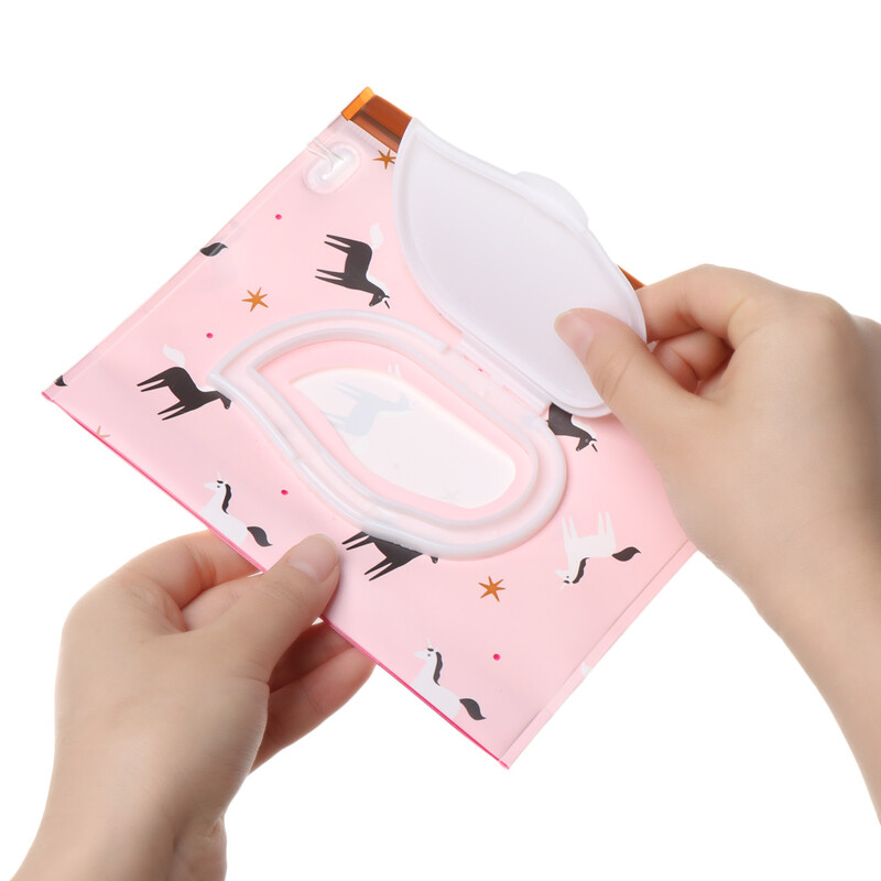 1Pc Cute Baby Wet Wipes Bag Flip Cover Tissue Box Fashion Χρήσιμα καλλυντικά πουγκί Βρεφικό καρότσι μεταφοράς αξεσουάρ θήκης