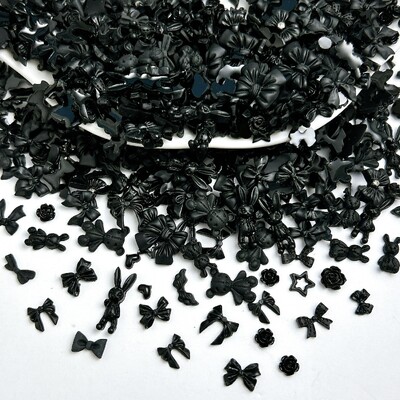 50KOM Nasumične miješane crne mašne Medvjed Privjesci za nokte Smola Mini Srce Zvijezda Cvijet Ukrasi za nokte Ručno izrađeni DIY Press na noktima