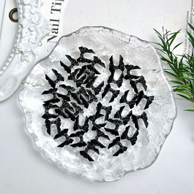 50KOM Nasumične miješane crne mašne Medvjed Privjesci za nokte Smola Mini Srce Zvijezda Cvijet Ukrasi za nokte Ručno izrađeni DIY Press na noktima