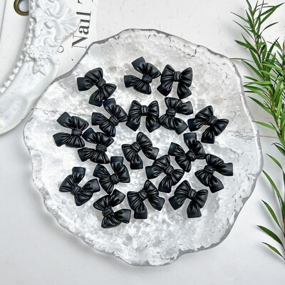 50KOM Nasumične miješane crne mašne Medvjed Privjesci za nokte Smola Mini Srce Zvijezda Cvijet Ukrasi za nokte Ručno izrađeni DIY Press na noktima
