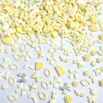 50KOM Nasumične miješane crne mašne Medvjed Privjesci za nokte Smola Mini Srce Zvijezda Cvijet Ukrasi za nokte Ručno izrađeni DIY Press na noktima