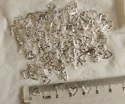 100 τμχ Αυτοκόλλητα νυχιών καρδιάς Μεταλλικά καρφιά lOVE Nailart Rivet Charms DIY Αξεσουάρ νυχιών 3D Διακοσμητικά νυχιών