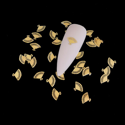 100 τμχ Αυτοκόλλητα νυχιών καρδιάς Μεταλλικά καρφιά lOVE Nailart Rivet Charms DIY Αξεσουάρ νυχιών 3D Διακοσμητικά νυχιών