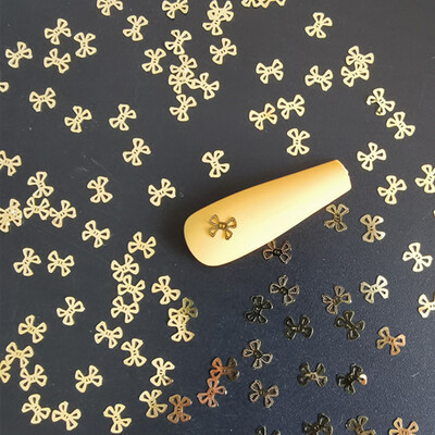 100 τμχ Αυτοκόλλητα νυχιών καρδιάς Μεταλλικά καρφιά lOVE Nailart Rivet Charms DIY Αξεσουάρ νυχιών 3D Διακοσμητικά νυχιών