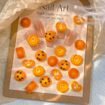 50 τμχ Mix 3D Simulated Cookies Nail Charms Resin Luminous Decorations Δημιουργική σοκολατένια διακόσμηση νυχιών για εξαρτήματα μανικιούρ