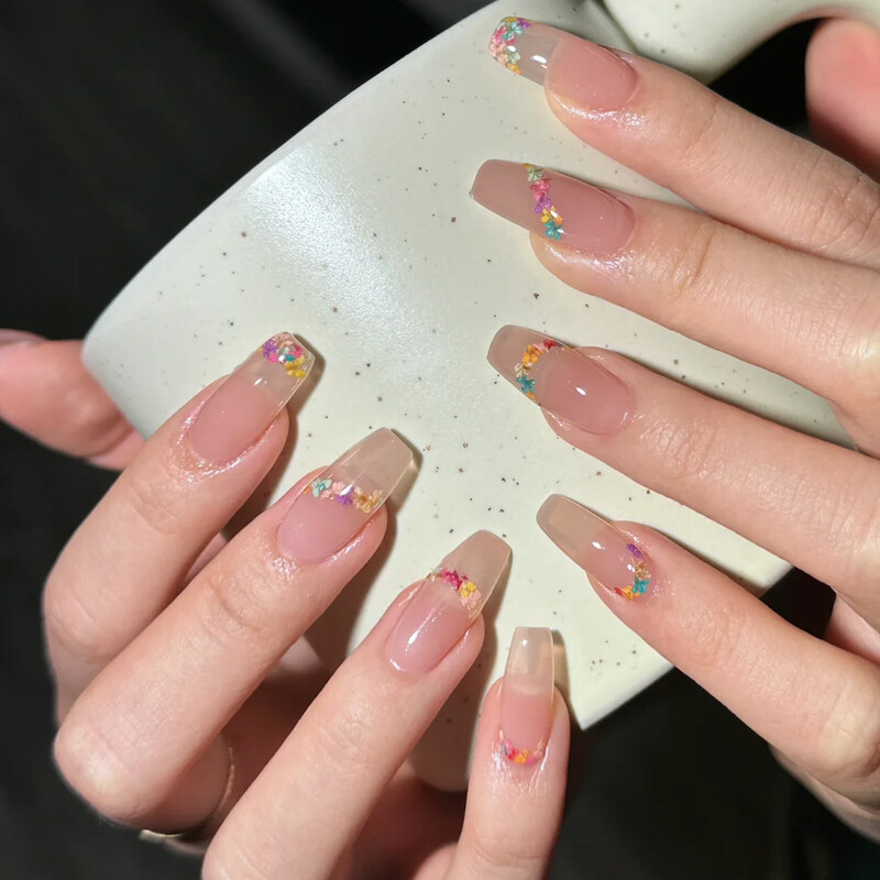 Set osušenog cvijeća 12 rešetki/paket kutija Prešano pravo prirodno cvijeće za smolasti nakit Kalup za nokte DIY za mobilni telefon Ukrašavanje noktiju