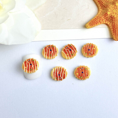 30PCS Kreativni pizza sendviči Smolasti privjesci za nokte Simulirani spaljeni kroasani Serija kolača s krafnama Ukrasi za nokte za DIY