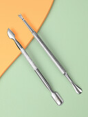 2 u 1 Gurač zanoktica Komplet za skidanje laka za nokte Nehrđajući čelik 2 komada Strugač zanoktice Nokti Čisti alati za manikuru za žene