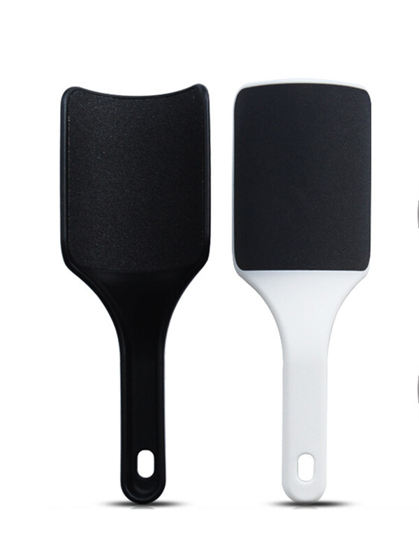 Uklanjanje mrtve kože i žuljeva, popravak potplata, struganje peta i brušenje kamenčića na stopalima