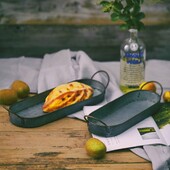 Käsitsi valmistatud käepidemega ümmargune dekoratiivne kandik vanaaegne rauast plaat Vana rauast kunsti hoiutaldrikuleivaalused