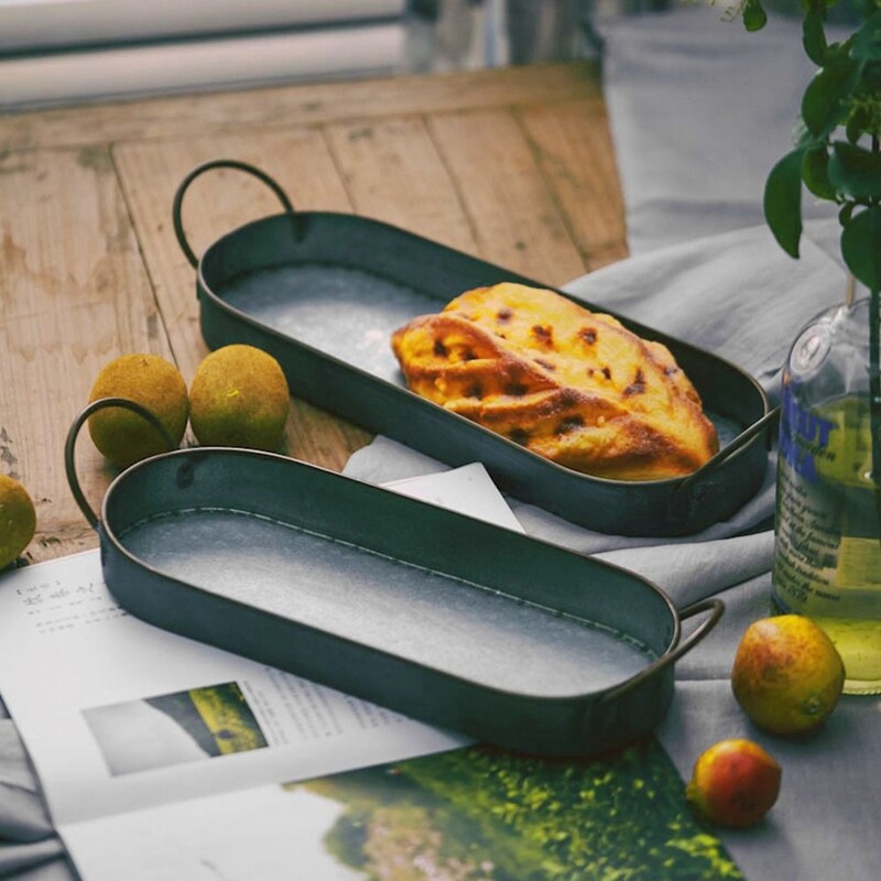 Käsitsi valmistatud käepidemega ümmargune dekoratiivne kandik vanaaegne rauast plaat Vana rauast kunsti hoiutaldrikuleivaalused