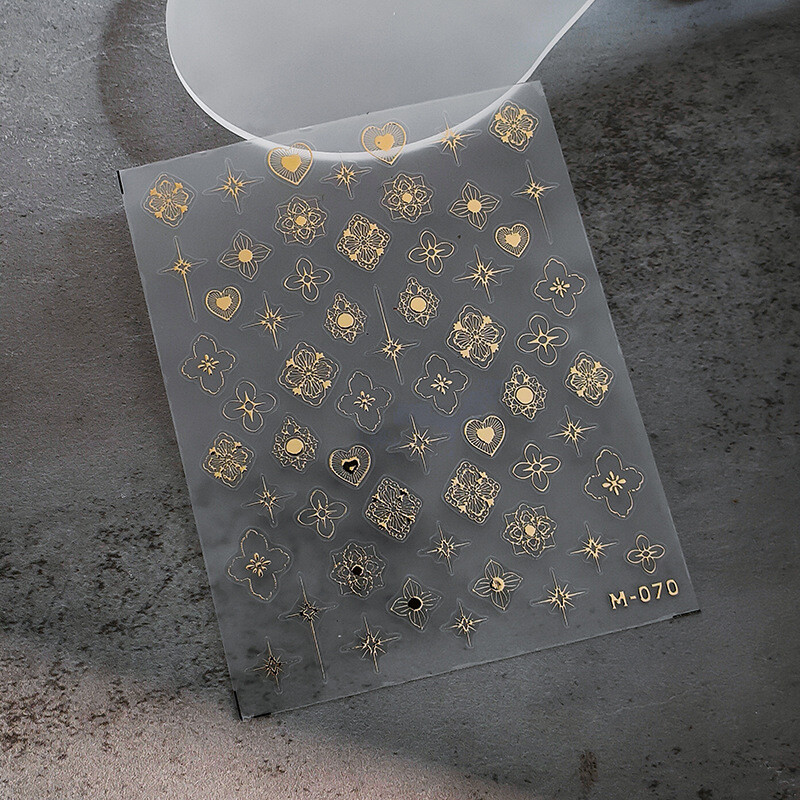 Vintage zelta ziedu 5D reljefi nagu uzlīmes Līmējošās nagu uzlīmes Manikīrs cirsts dekors modes slīdņi Augsta kvalitāte